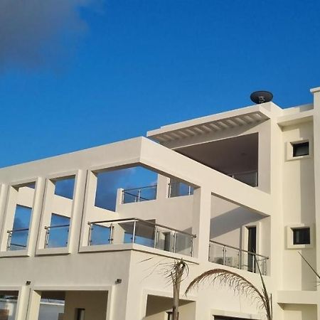 Villa Bolati, avec piscine, jacuzzi, jardin et vue Bonoua Esterno foto