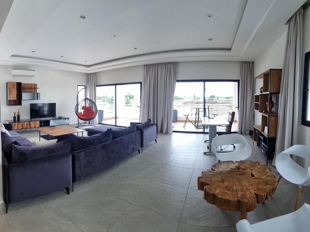 Villa Bolati, avec piscine, jacuzzi, jardin et vue Bonoua Esterno foto