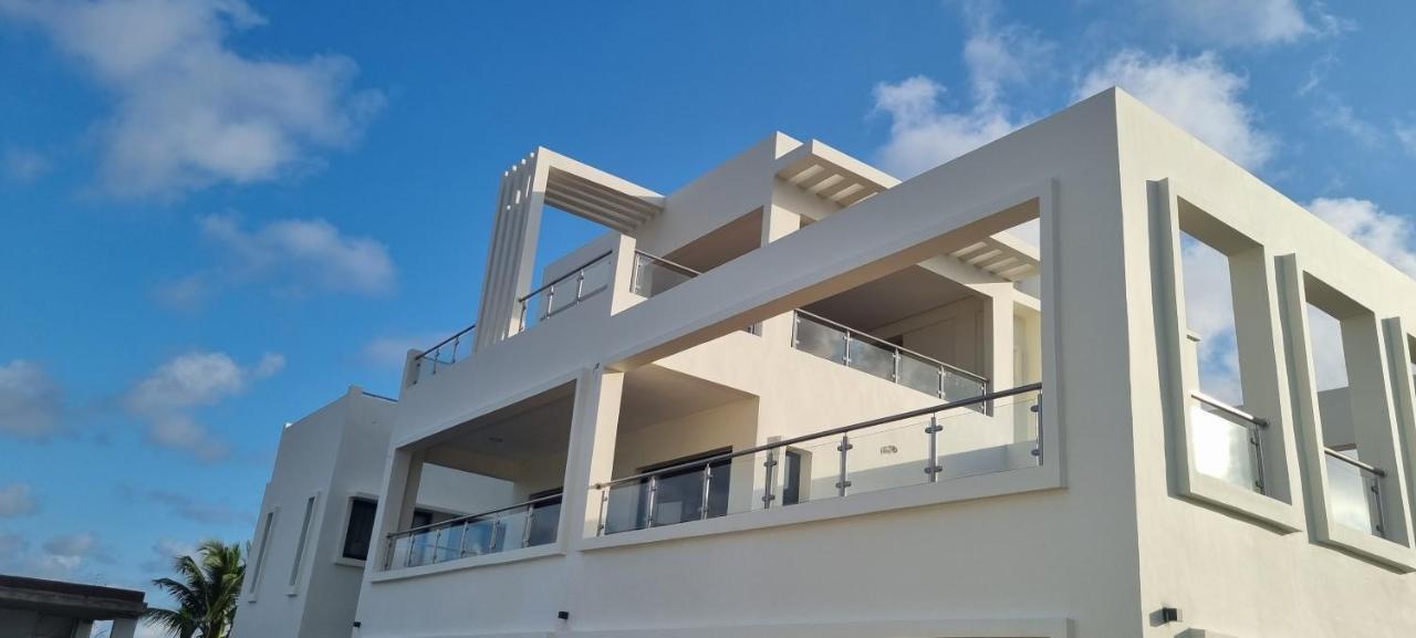 Villa Bolati, avec piscine, jacuzzi, jardin et vue Bonoua Esterno foto