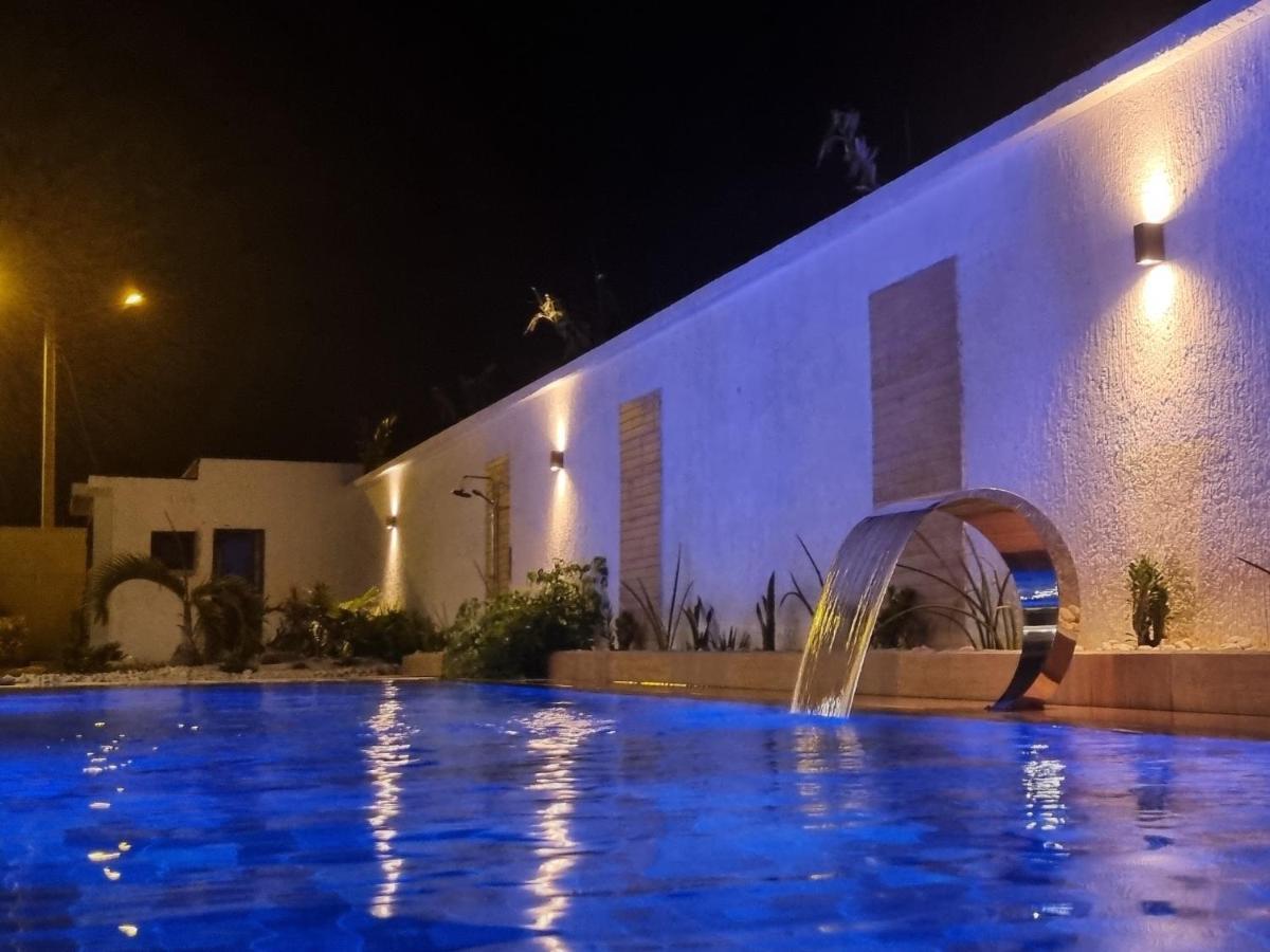Villa Bolati, avec piscine, jacuzzi, jardin et vue Bonoua Esterno foto