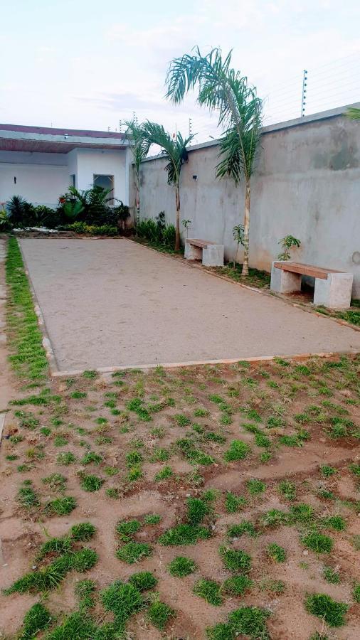 Villa Bolati, avec piscine, jacuzzi, jardin et vue Bonoua Esterno foto